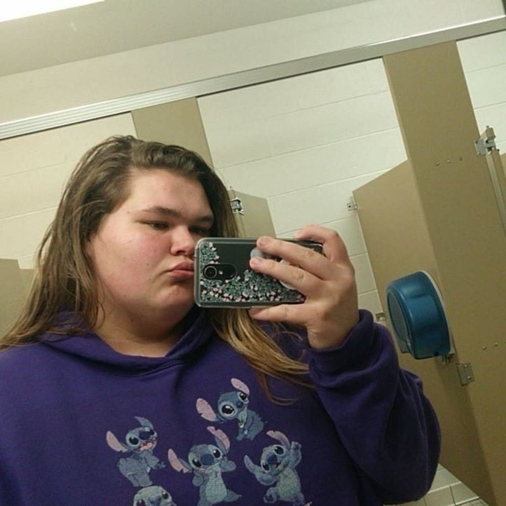 Meet your Posher, Makayla